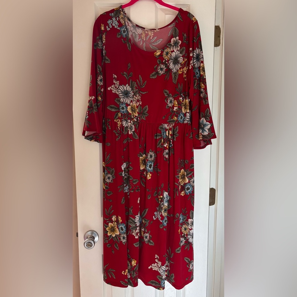 Gilli Red Floral Scoop Neck Bell Sleeve Dress 2X